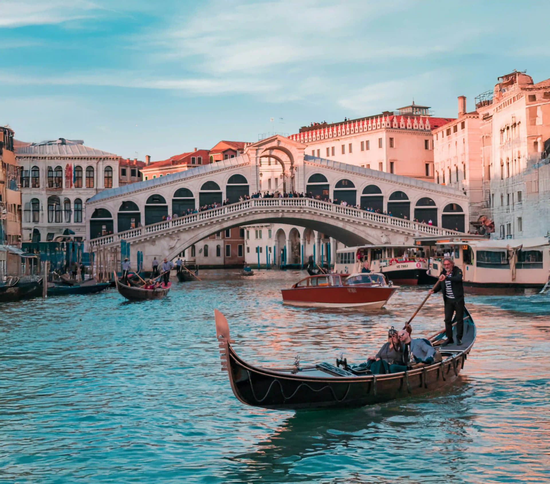 Куда поехать летом 2026: бюджет, климат и впечатления по 10 направлениям