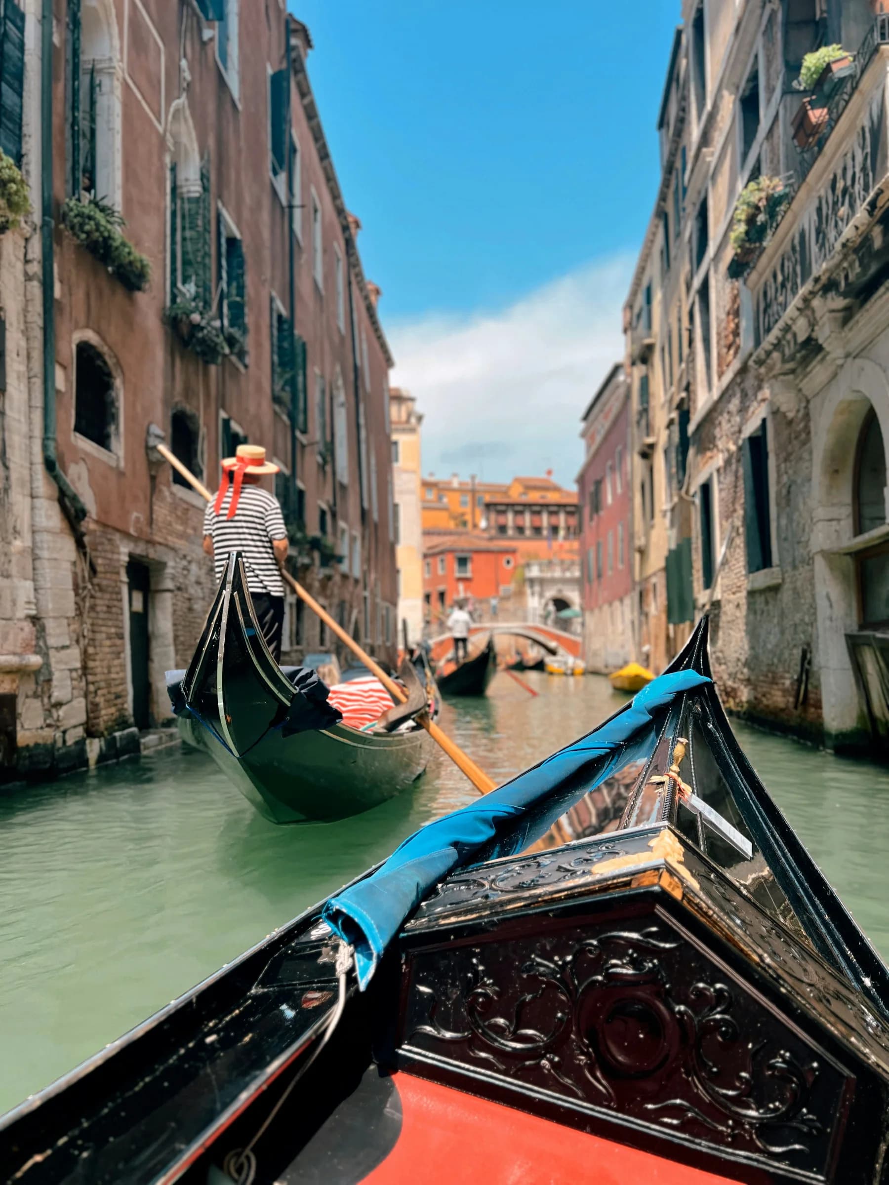Прогулка на гондоле в Венеции с русским гидом – Venice, Italy