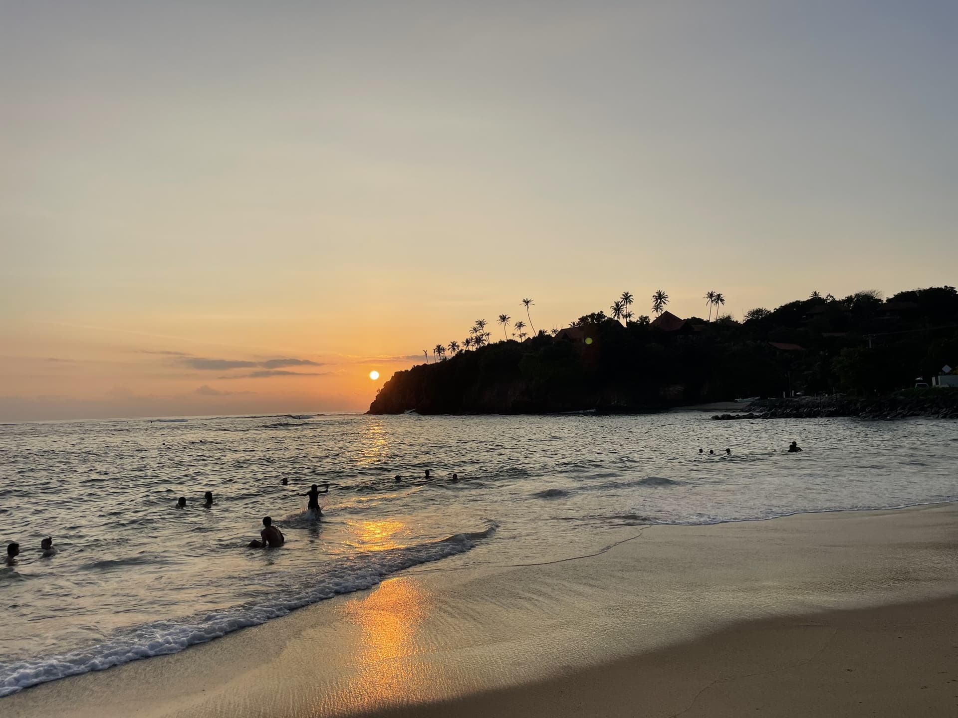 Тёплый слёт на Шри-Ланке: йога, сёрфинг и океан в Велигаме – Weligama, Sri Lanka