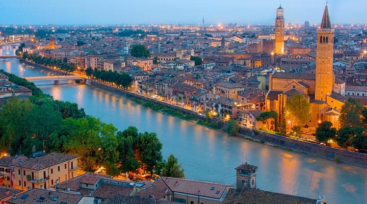 Экскурсия по Вероне с русским гидом: Арена и дом Джульетты – Verona, Italy